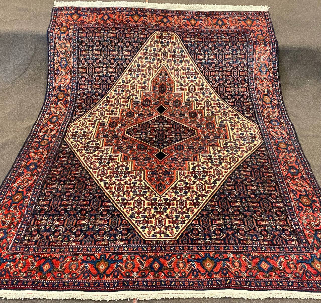 Tappeto Persiano Senneh semi antico 208 x 135 cm
